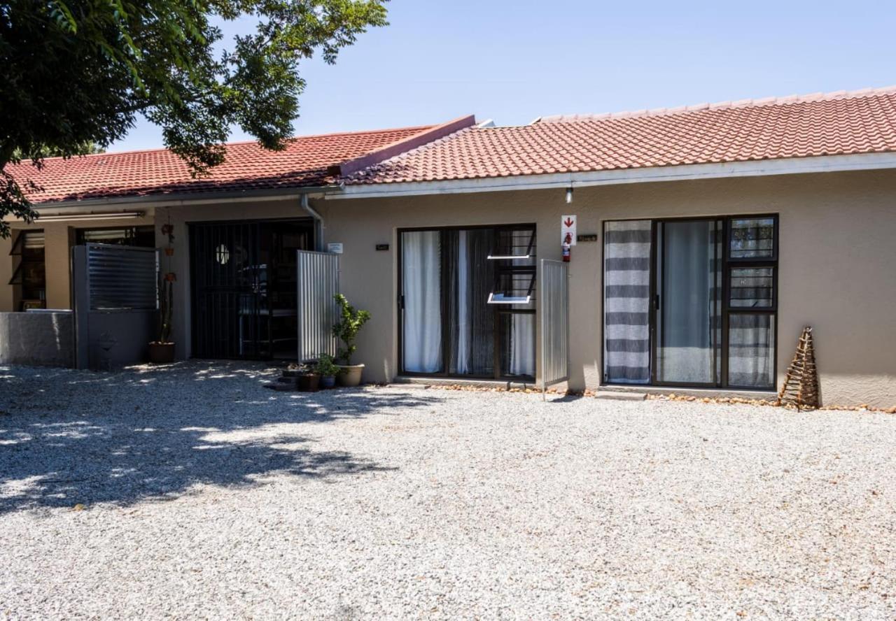 Mykhaya-Your Home Away From Home Kempton Park Exteriér fotografie