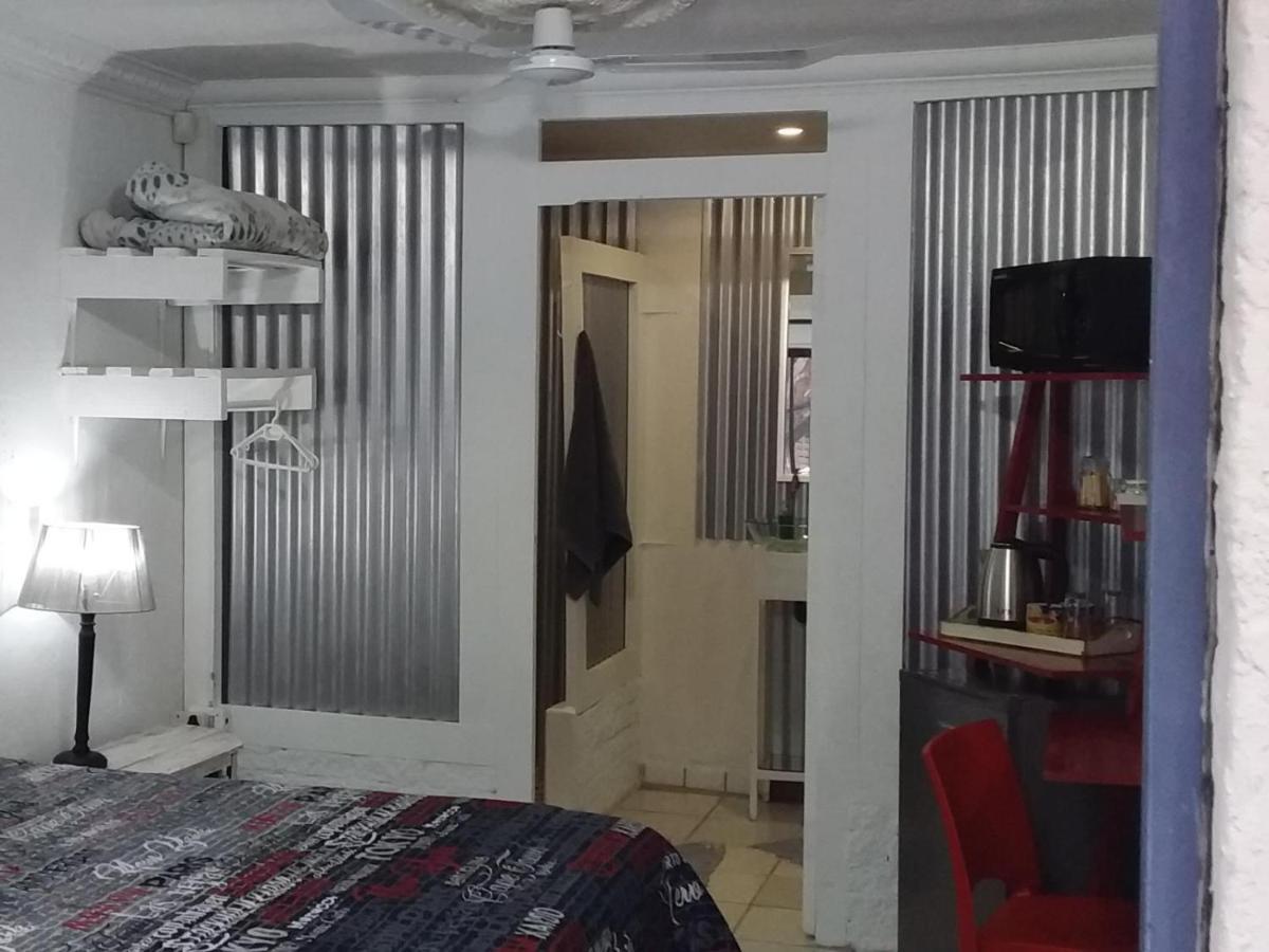 Mykhaya-Your Home Away From Home Kempton Park Exteriér fotografie